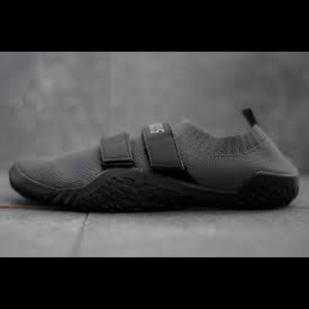 Notorious Lift Sumo Sole Slipper: Emperor Edition